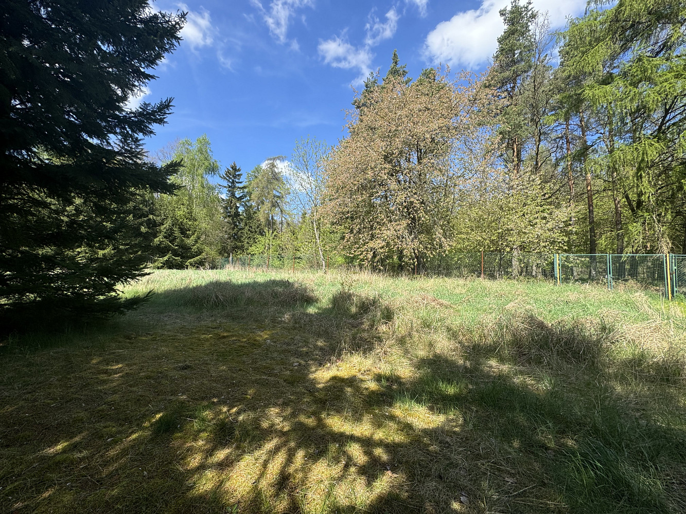 Prodej stavebního pozemku 1 379 m² - Widok 3