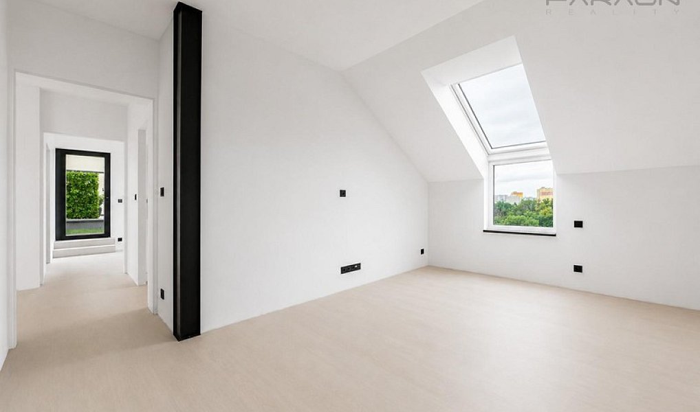 Prodej domu 305 m² s pozemkem 362 m², Praha – náhled fotky 8