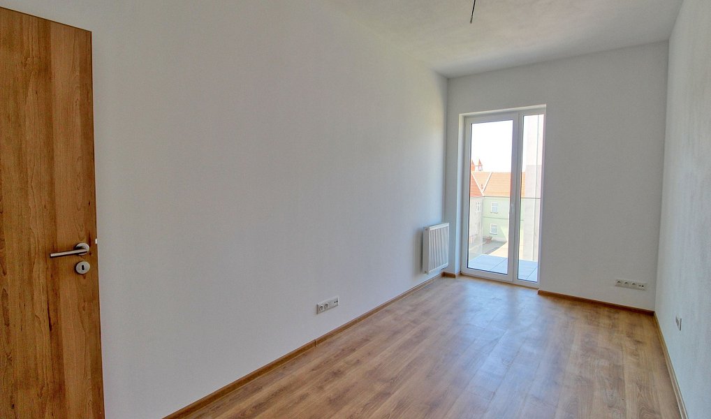 Pronájem bytu 2+kk 46 m², Znojmo – náhled fotky 3