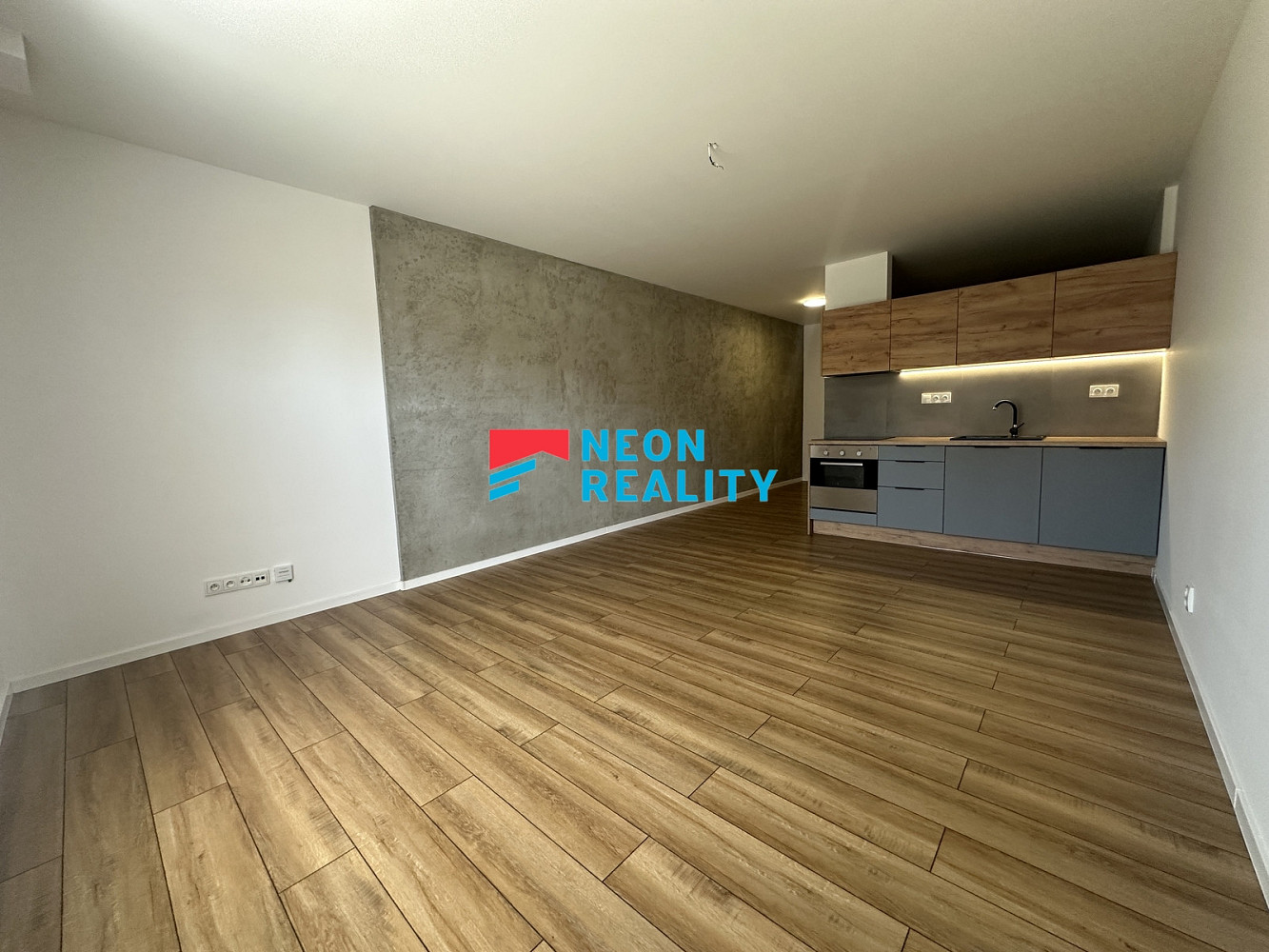Pronájem bytu 1+kk 44 m² — photo 2