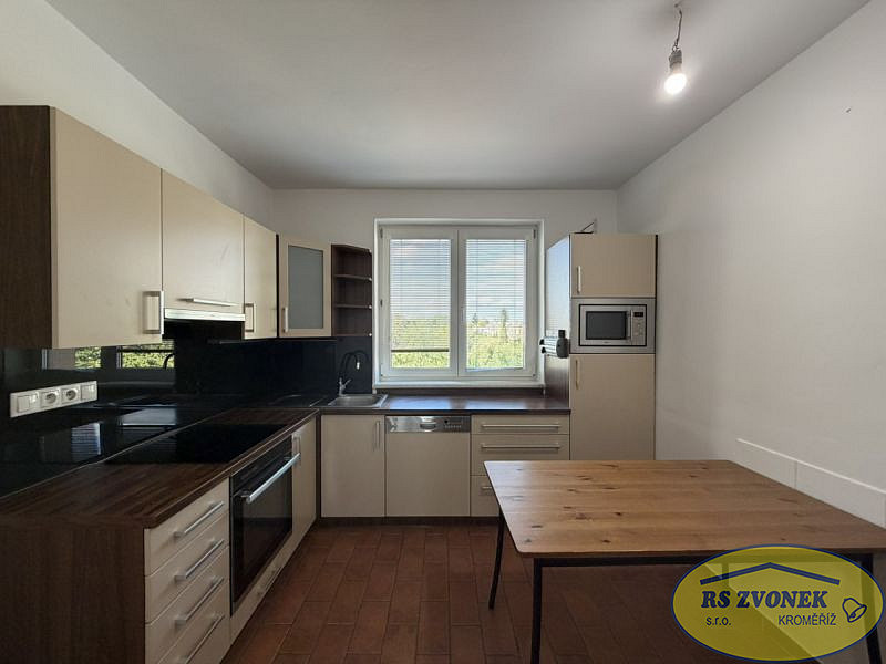 Pronájem bytu 3+1 87 m² – fotografie 3