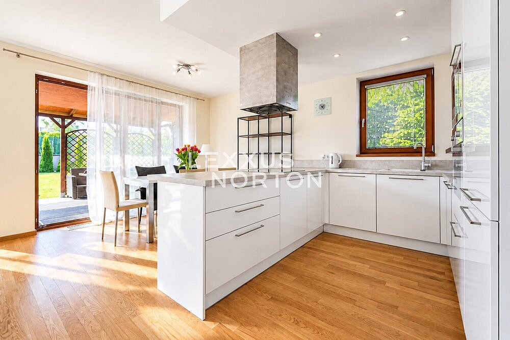 Pronájem domu 163 m² s pozemkem 600 m²
