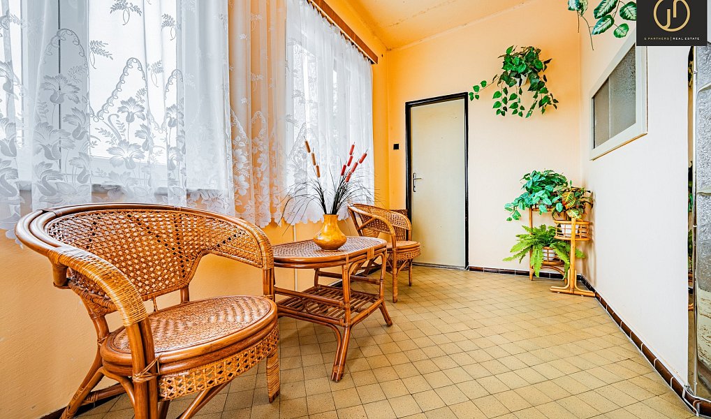 Prodej domu 277 m² s pozemkem 1 132 m², Lhota – náhled fotky 4