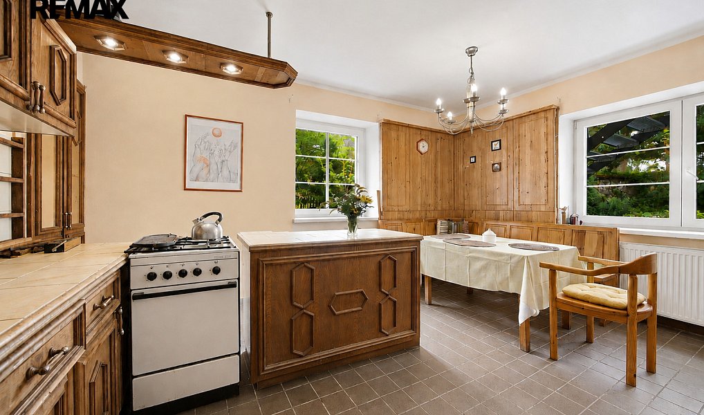 Prodej domu 240 m² s pozemkem 808 m², Karlovy Vary – náhled fotky 23