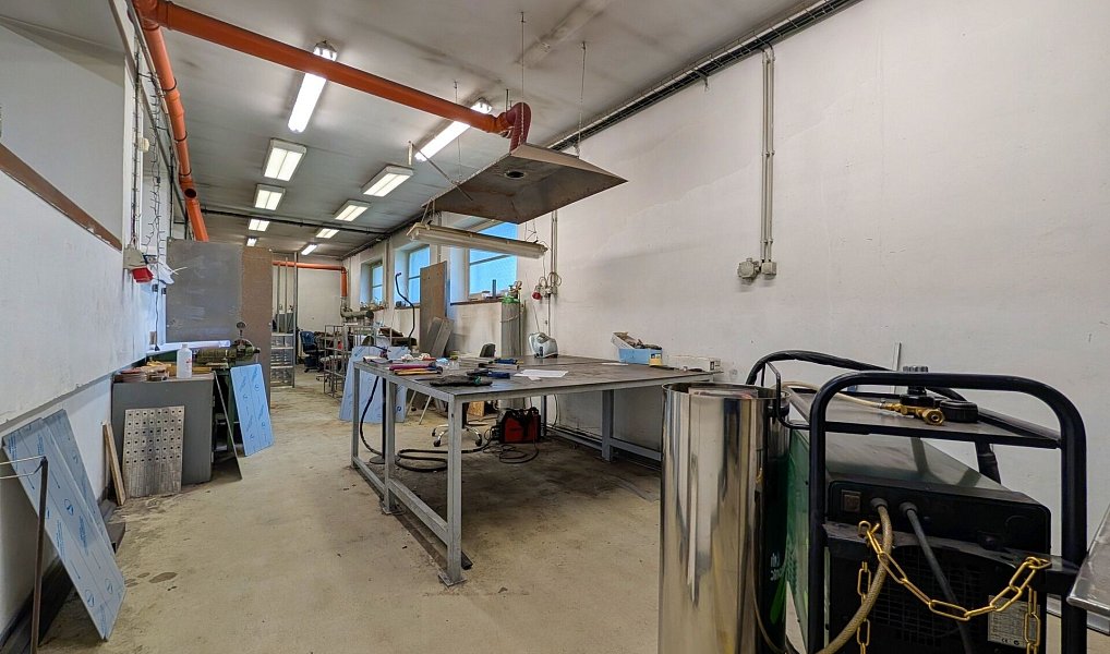 Prodej výrobních prostor 950 m², Tanvald – náhled fotky 11