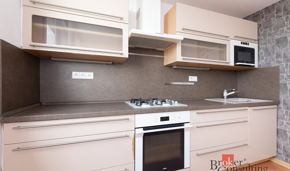 Prodej bytu 3+1 71 m², Opava – náhled fotky 2