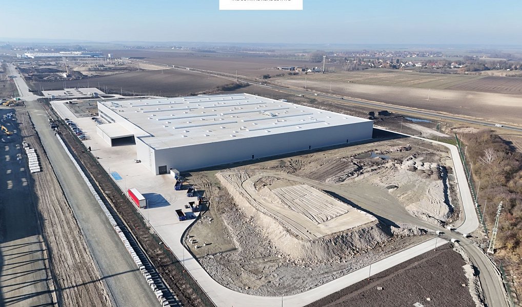 Pronájem skladovacích prostor 5 500 m², Nymburk – náhled fotky 2