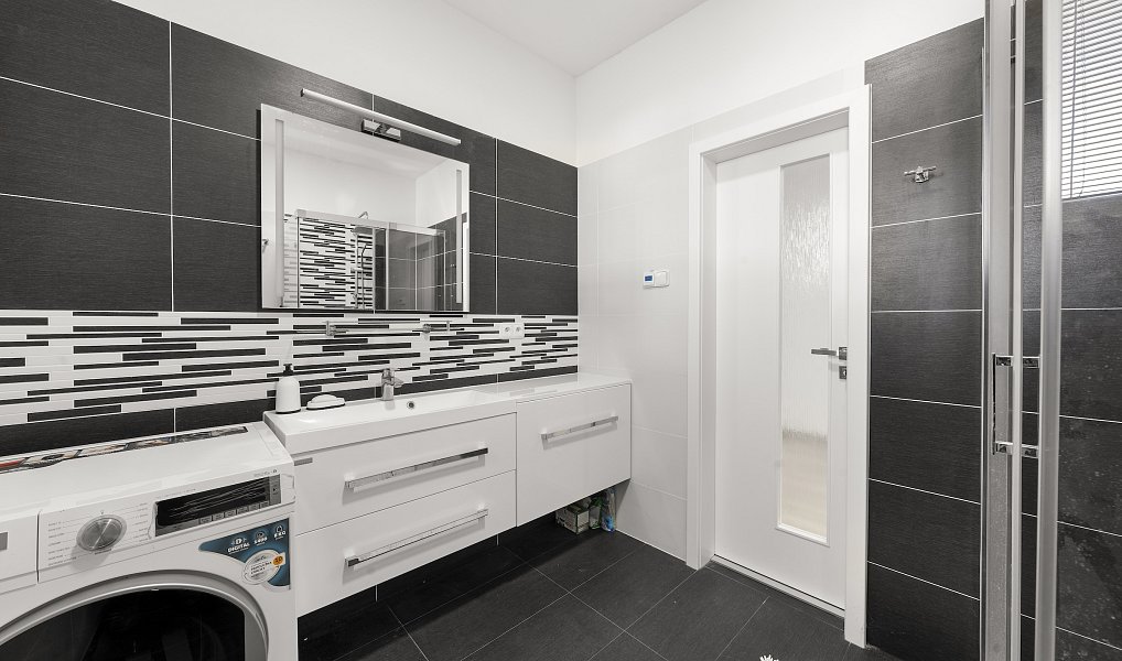 Prodej domu 243 m², Kuřim – náhled fotky 2