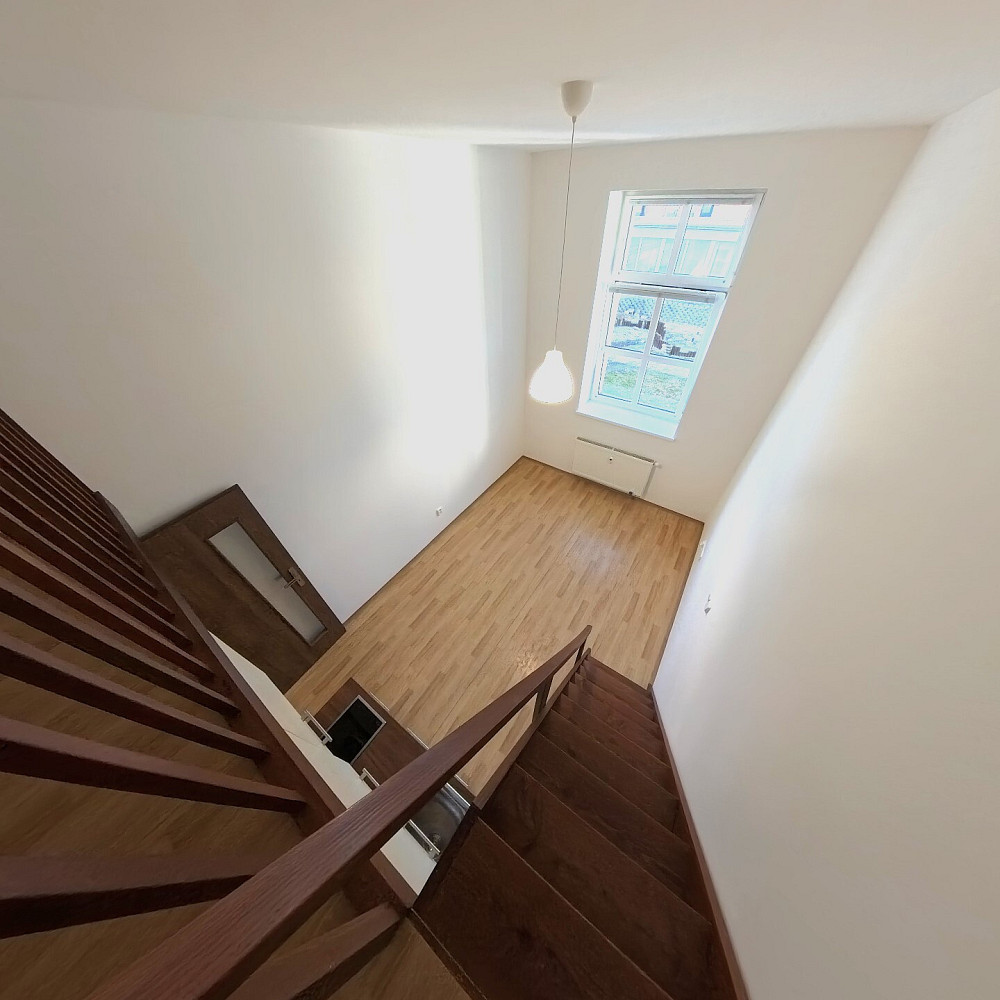 Pronájem bytu 1+kk 26 m² – pohled 3
