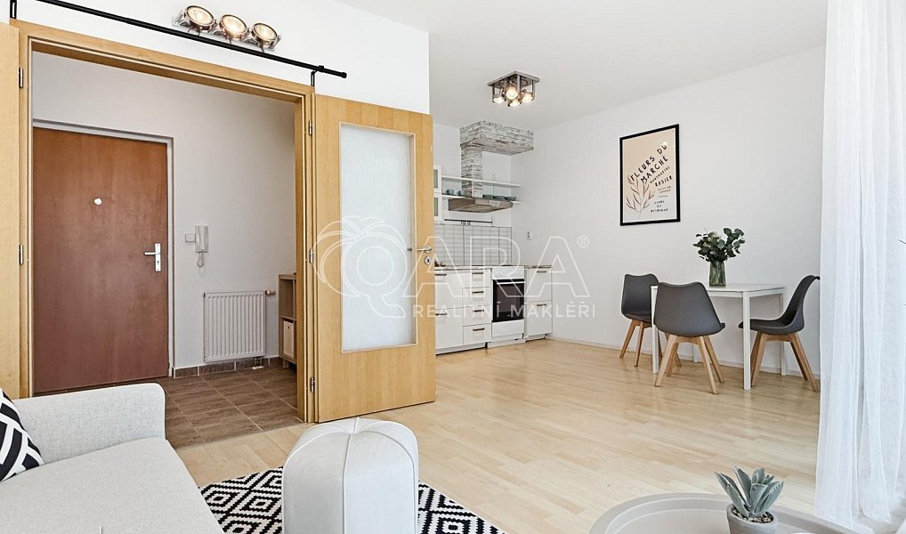 Prodej bytu 2+kk 101 m², Praha – náhled fotky 8