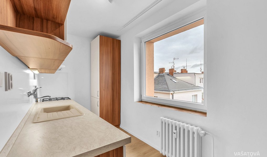 Pronájem bytu 3+1 61 m², Hradec Králové – náhled fotky 3