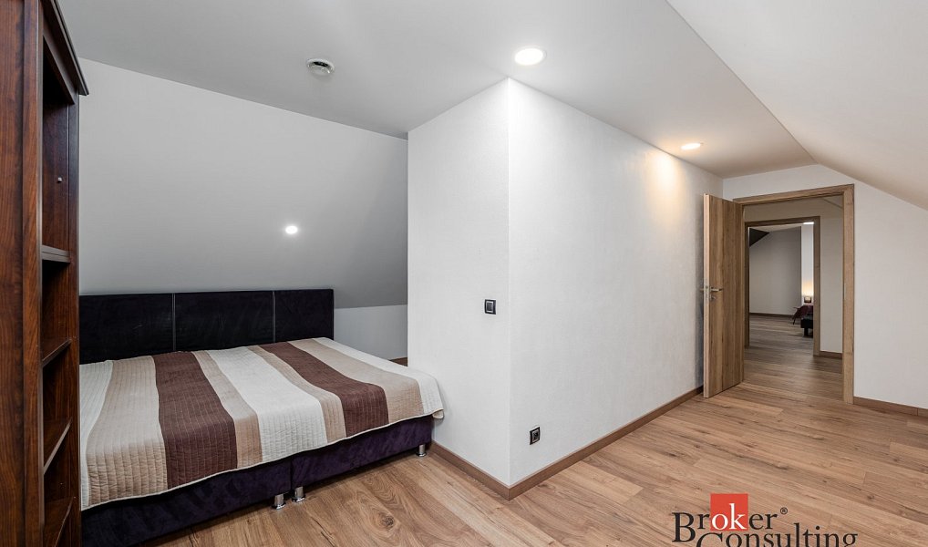 Prodej bytu 4+kk 120 m², Plzeň – náhled fotky 13
