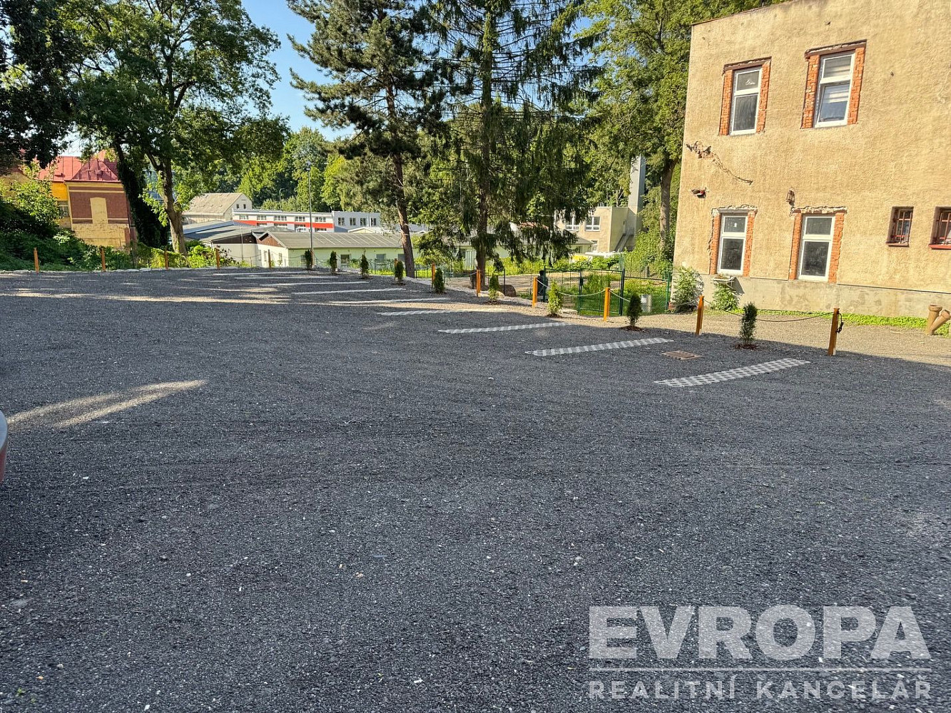 Pronájem venkovního parkovacího místa v centru liberce ul. chrastavská — photo 3