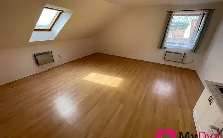 Pronájem bytu 1+kk 32 m²