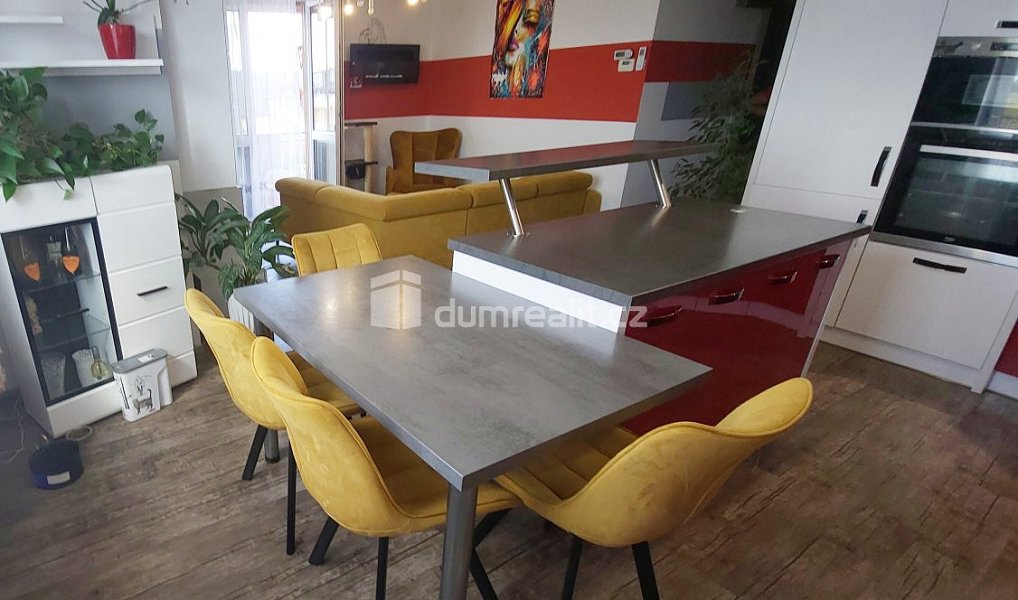 Prodej bytu 4+kk 85 m², Vochov – náhled fotky 3