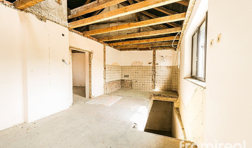 Prodej domu 200 m² s pozemkem 1 813 m², Lovčičky – náhled fotky 14