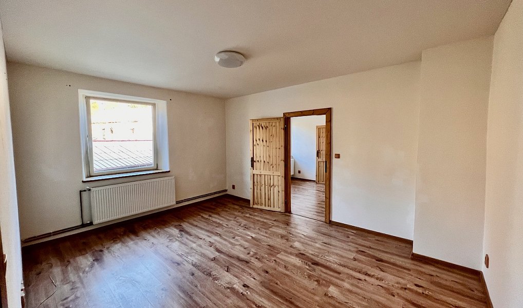 Pronájem bytu 3+1 72 m², Mikulášovice – náhled fotky 5