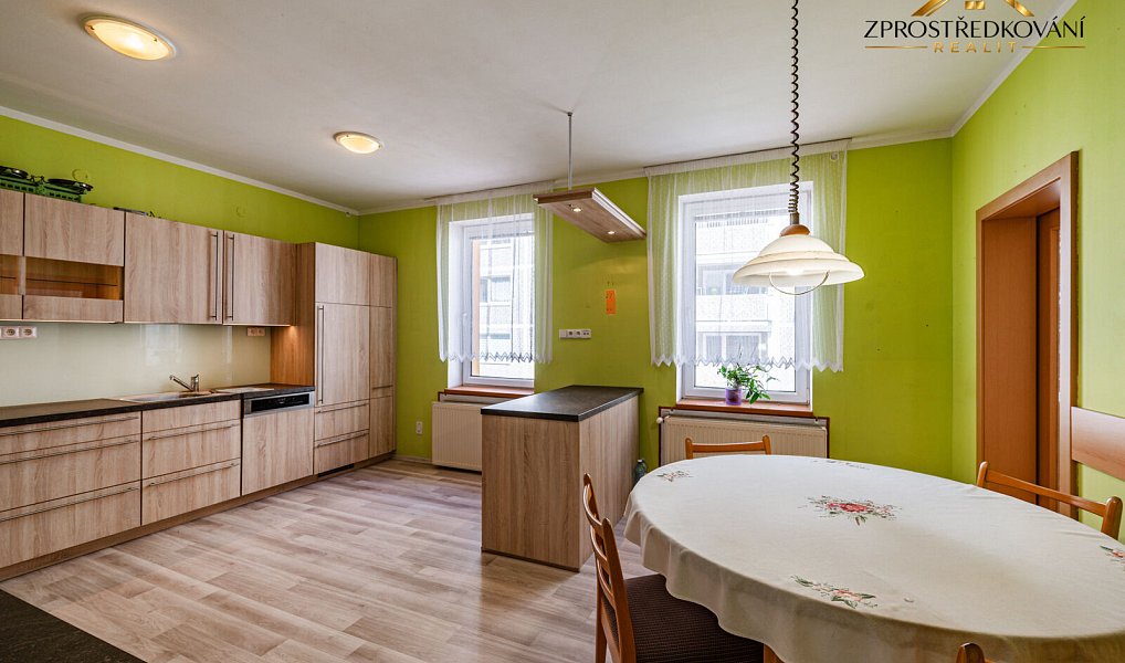 Prodej domu 259 m² s pozemkem 605 m², Kraslice – náhled fotky 9