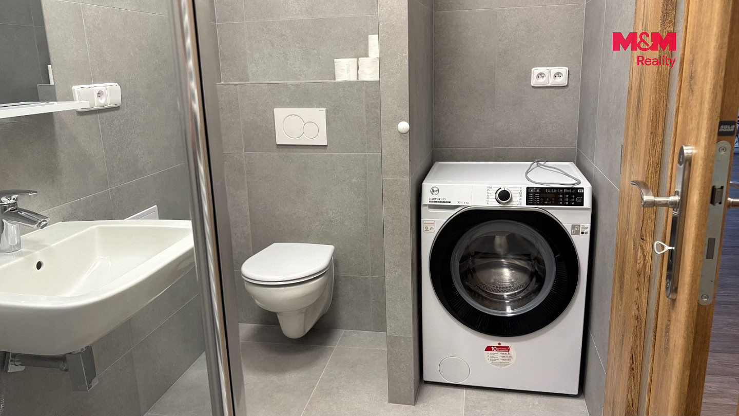 Pronájem kanceláře 74 m² — photo 3