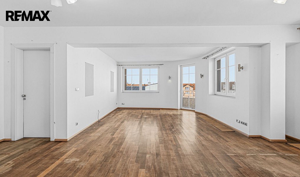 Prodej bytu atypického 119 m², Kladno – náhled fotky 3