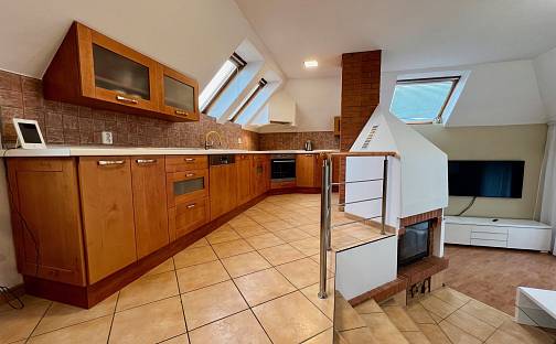 Pronájem bytu 4+kk 86 m², Fügnerova, Brno - Černá Pole