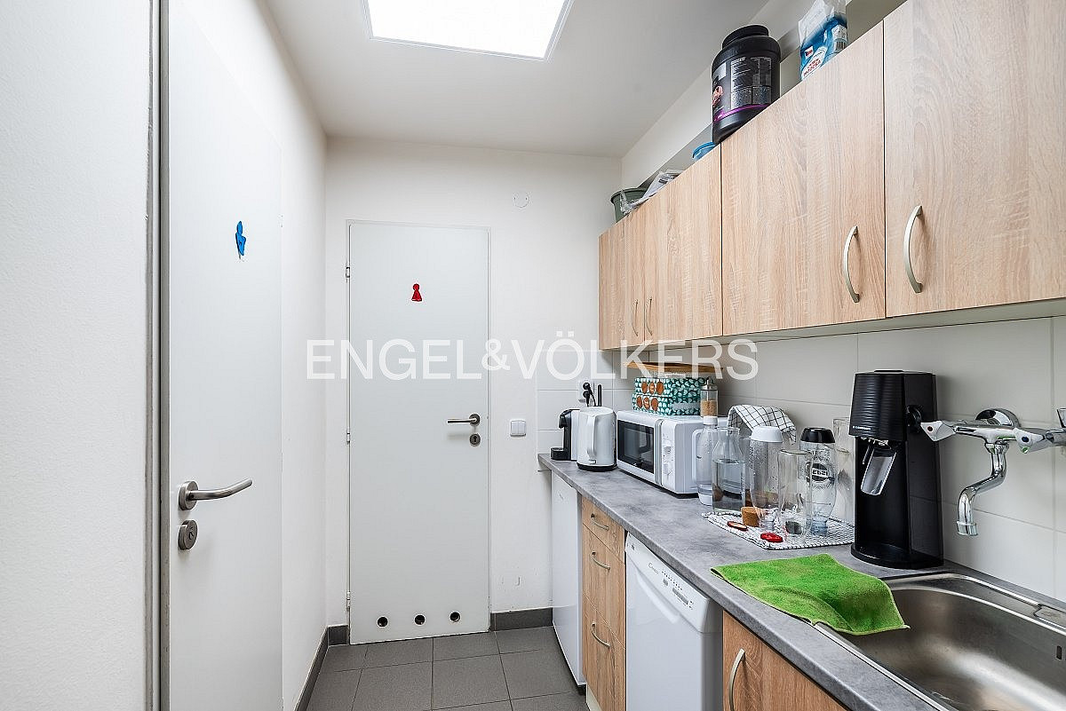Pronájem kanceláře 102 m² – fotografie 5