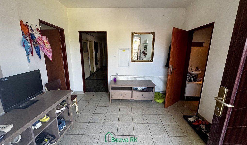 Prodej domu 250 m² s pozemkem 843 m², Nučice – náhled fotky 20