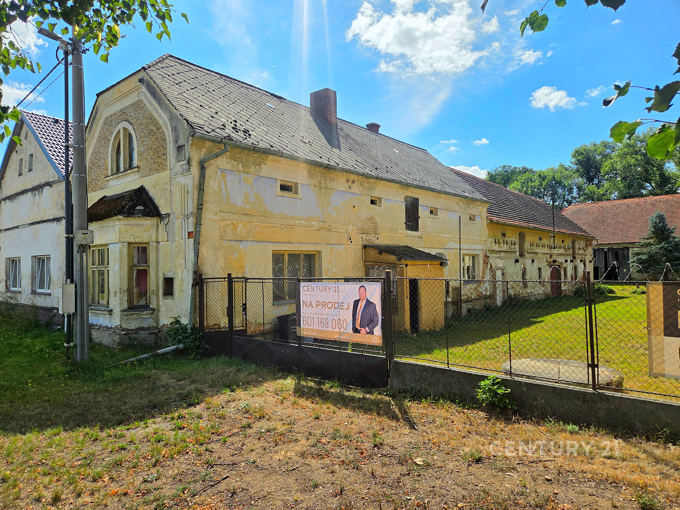 Prodej domu 237 m² s pozemkem 2 553 m²