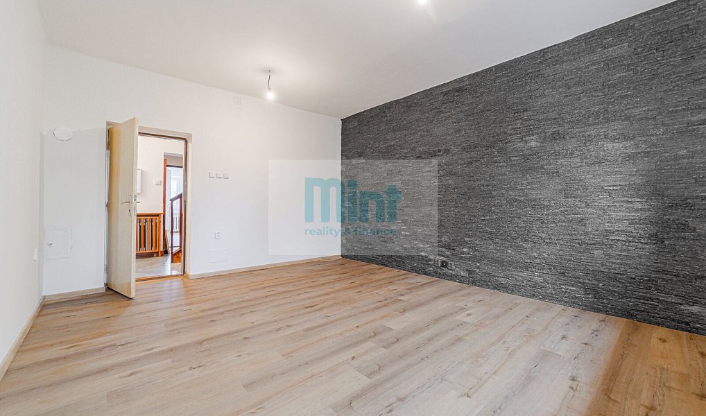 Prodej kanceláře 250 m², Ostrava – náhled fotky 3