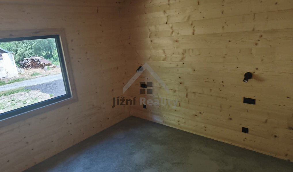 Prodej domu 120 m² s pozemkem 1 300 m², Horní Stropnice – náhled fotky 16
