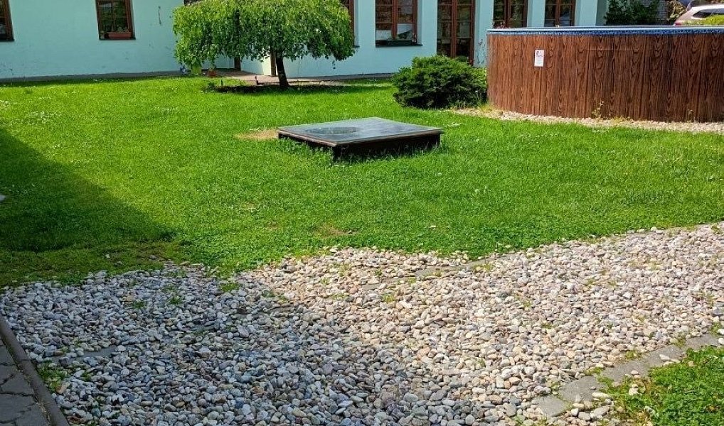 Prodej ubytovacího objektu 700 m², Bobrová – náhled fotky 2