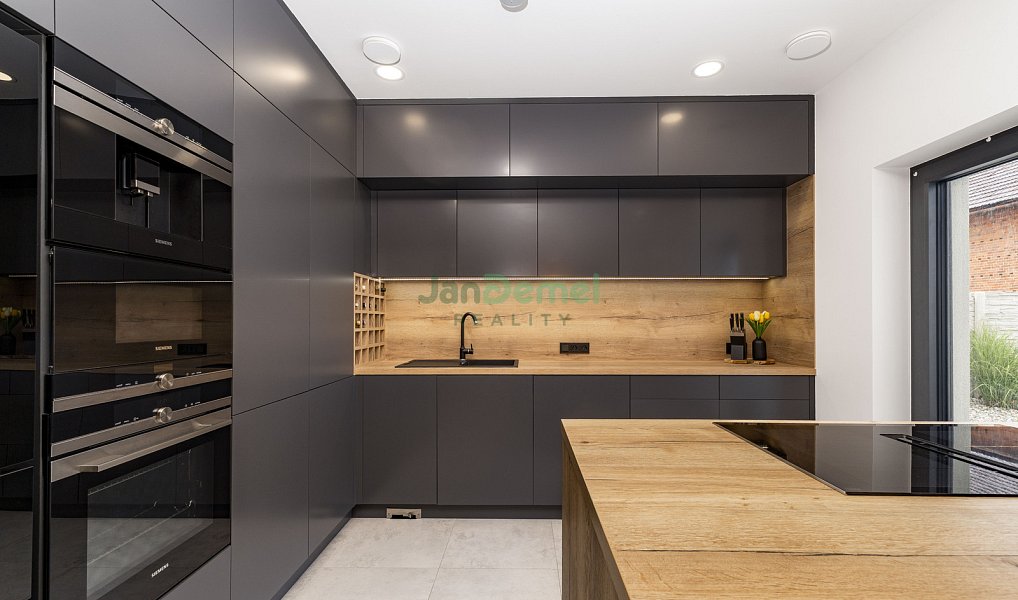 Prodej domu 199 m² s pozemkem 1 598 m², Píšť – náhled fotky 16