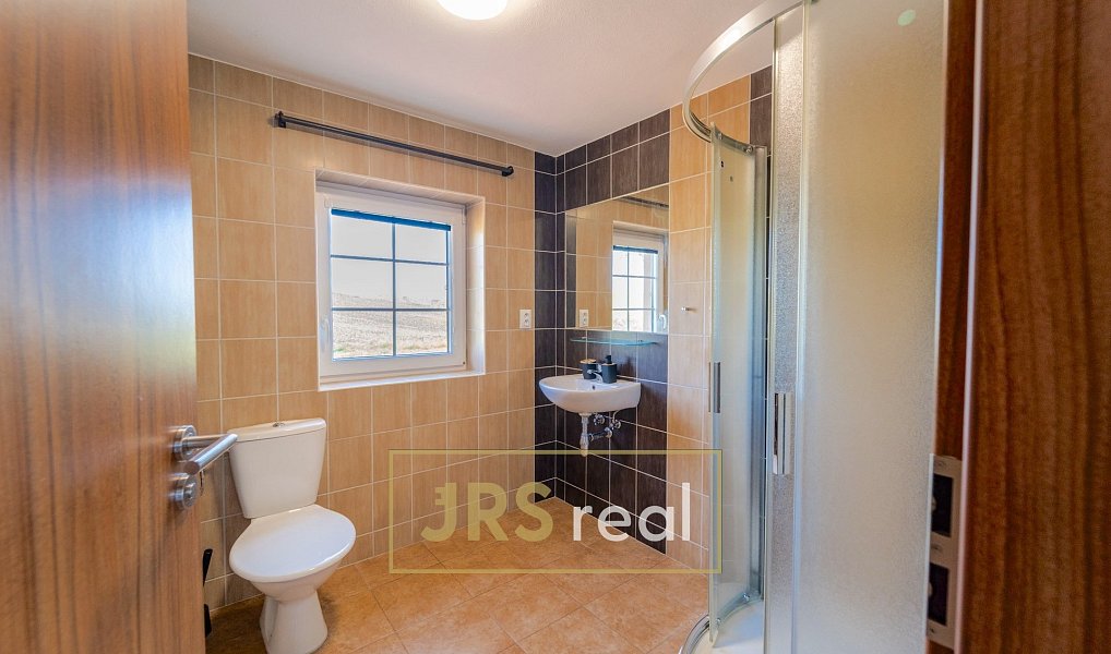 Prodej ubytovacího objektu 160 m², Strachotín – náhled fotky 14