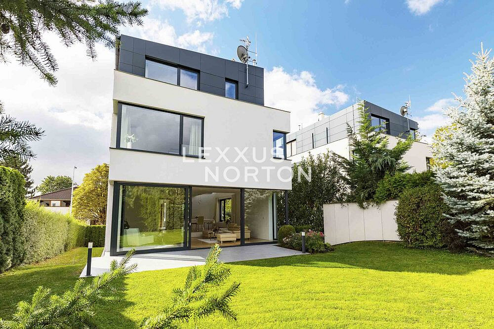 Prodej domu 346 m² s pozemkem 486 m²