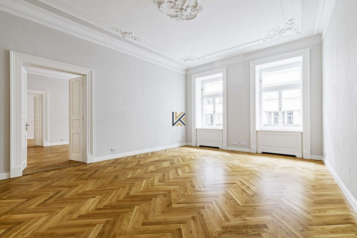 Pronájem kanceláře 383 m²