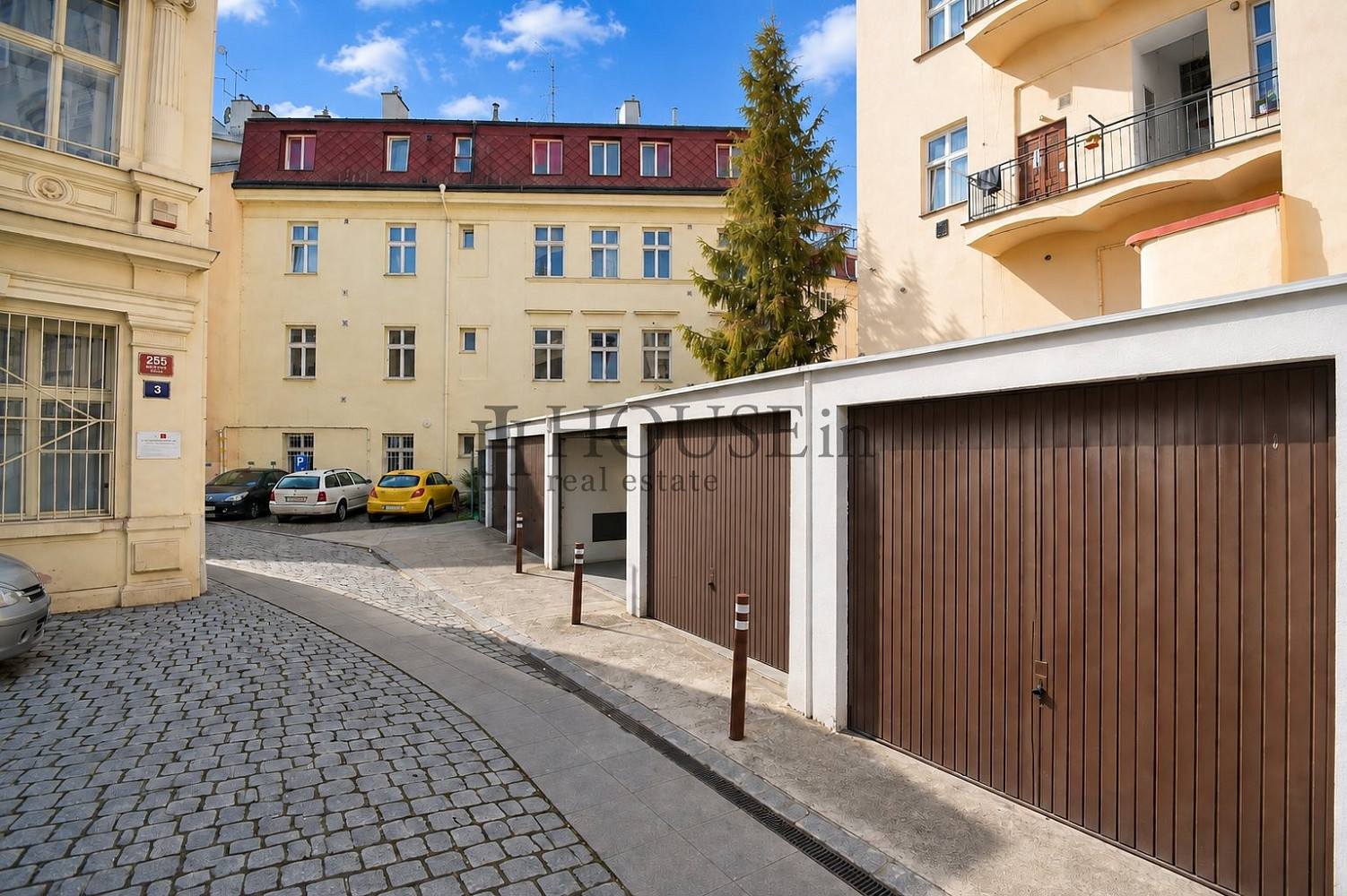 Pronájem garáže 16 m2 - Praha - Nové Město, ul. Vyšehradská – fotografie 5