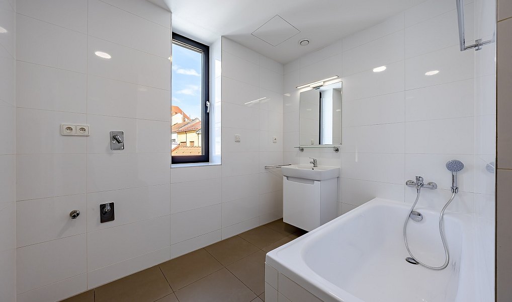 Pronájem bytu 3+kk 69 m², Uherský Brod – náhled fotky 13