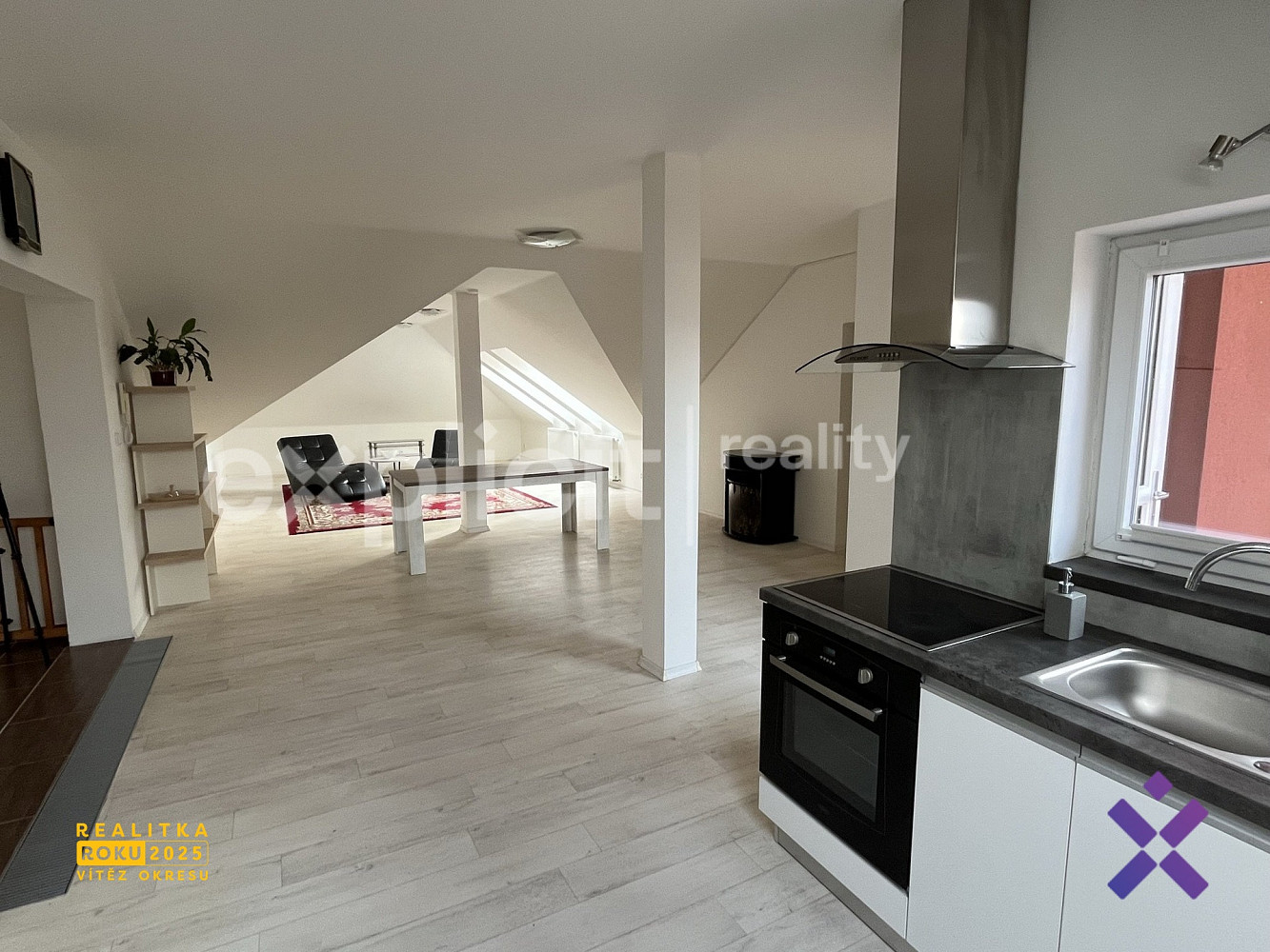 Pronájem bytu 4+kk 155 m² – fotografie 3