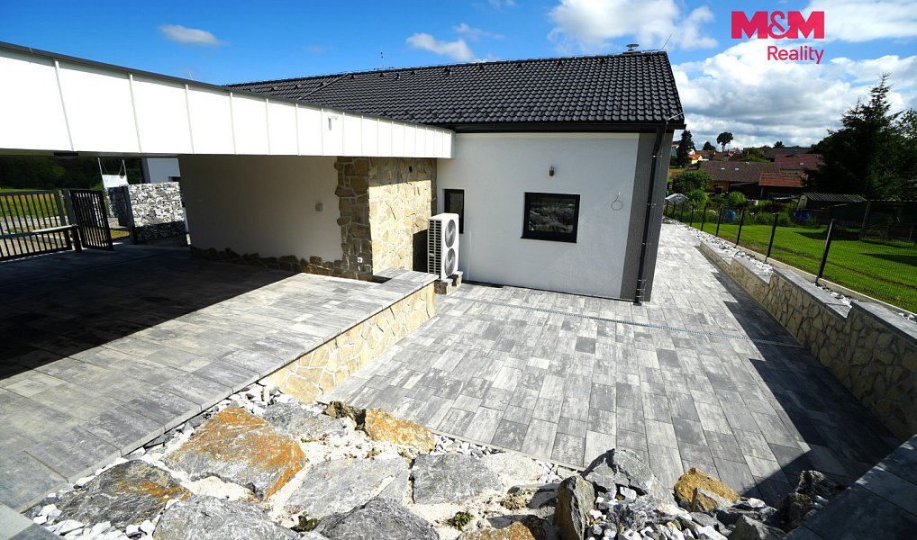 Prodej domu 180 m² s pozemkem 582 m², Šumavské Hoštice – náhled fotky 9
