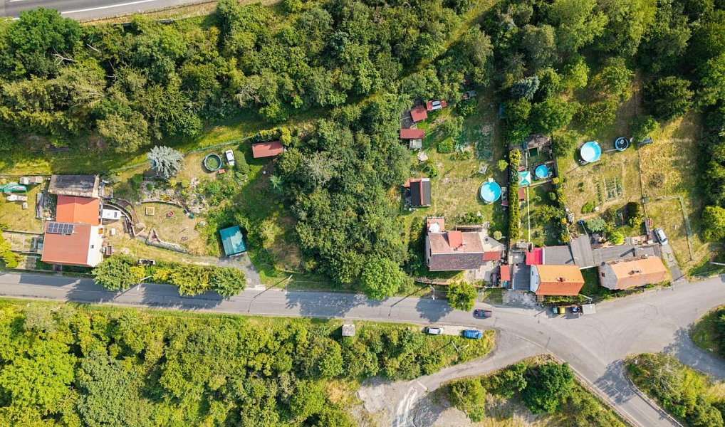 Prodej stavebního pozemku 1 374 m², Želenice – náhled fotky 2