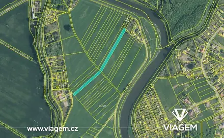 Prodej pole 1 307 m², Kroměříž
