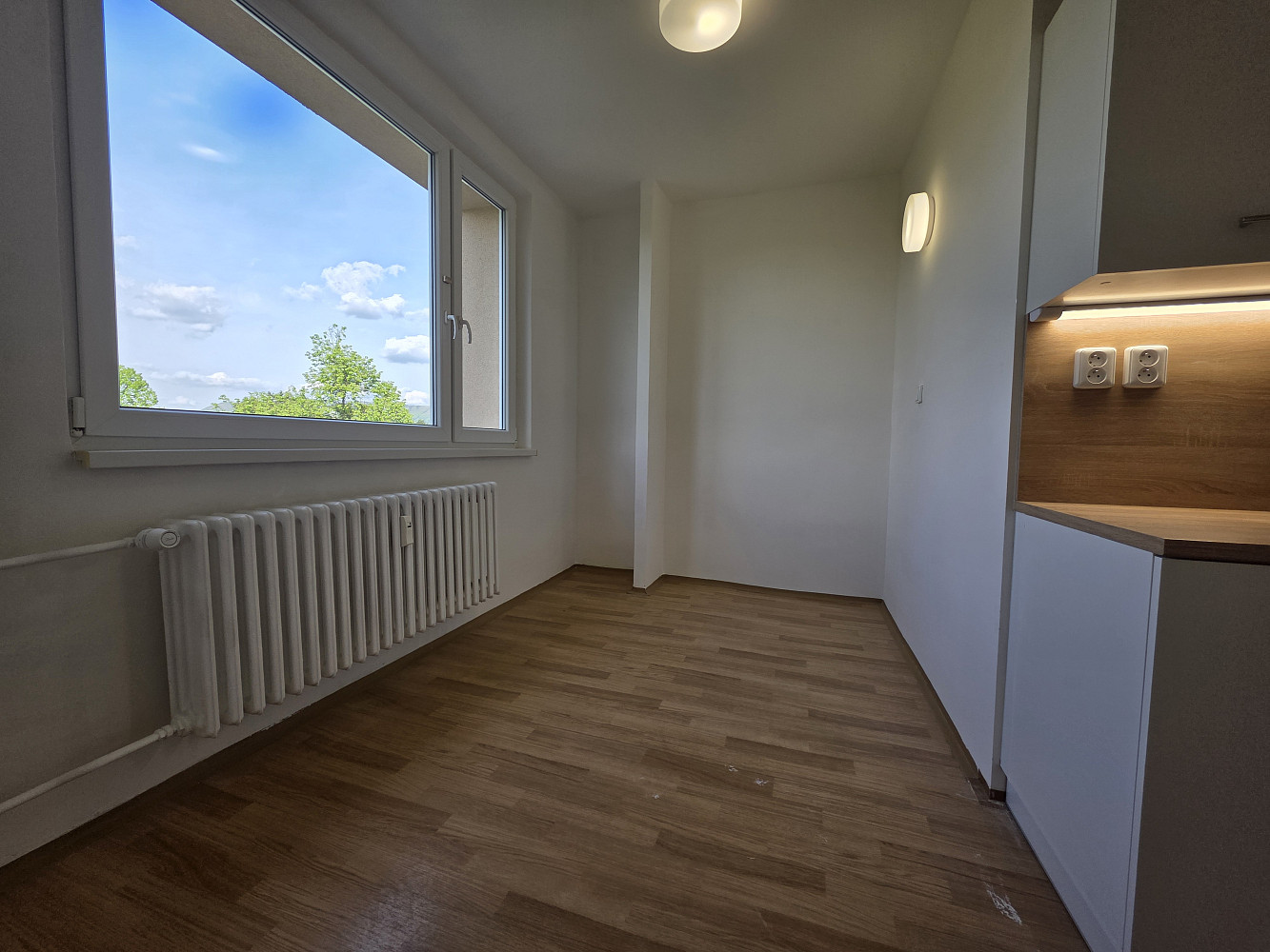 Pronájem bytu 2+1 62 m² — photo 2