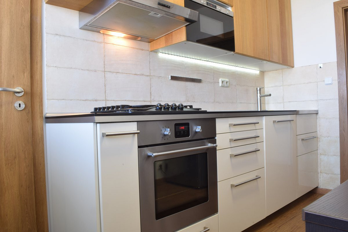 Pronájem bytu 3+1 76 m² – fotografie 2