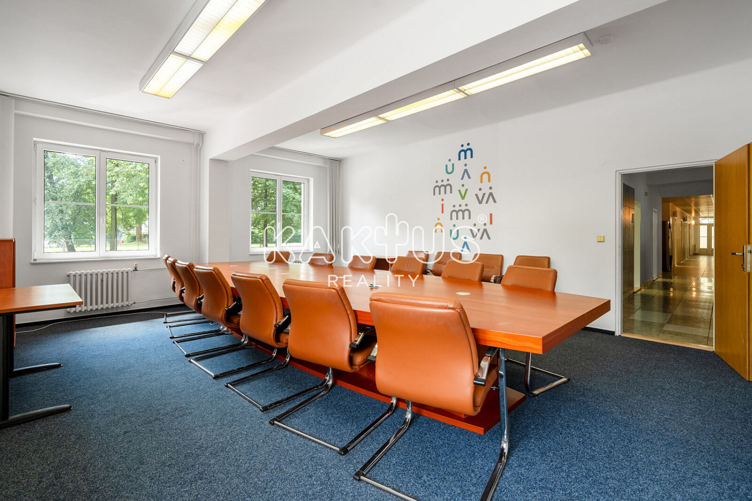 Pronájem kanceláře 377 m² — photo 3