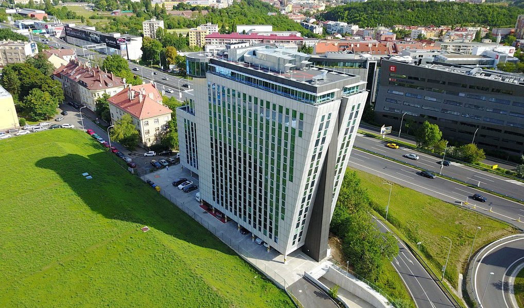 Pronájem kanceláře 406 m², Praha – fotka 1 z 10