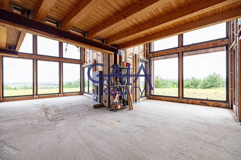 Prodej domu 250 m² s pozemkem 4 513 m² – fotografie 2