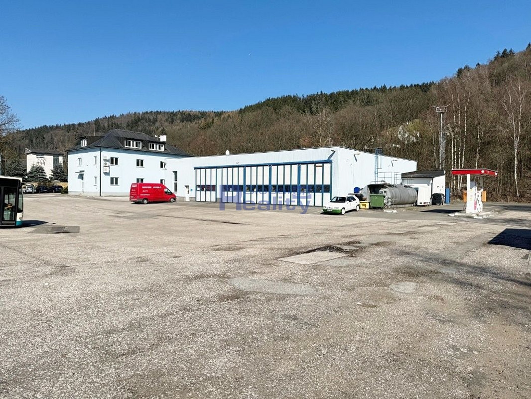 Prodej výrobních prostor 980 m² – pohled 2
