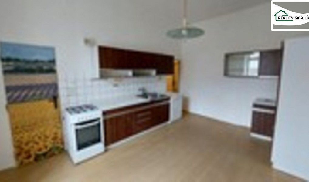 Pronájem bytu 3+1 133 m², Cheb – náhled fotky 2