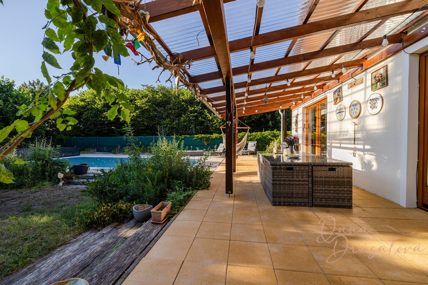 Prodej domu 320 m² s pozemkem 1 066 m² – fotografie 2