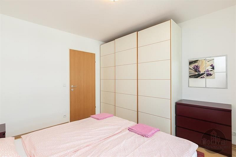 Pronájem bytu 3+kk 90 m² – pohled 5